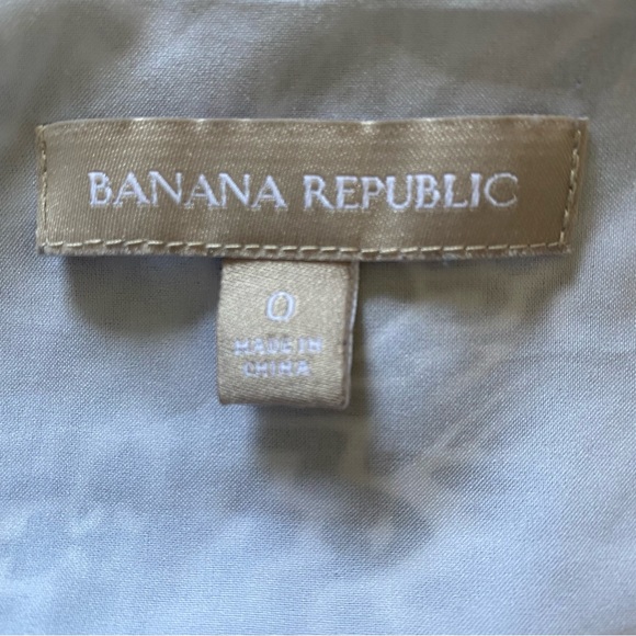 Banana Republic chiffon tank, size 0. Cute “string” sleeves.  Black/cream design - Picture 4 of 6